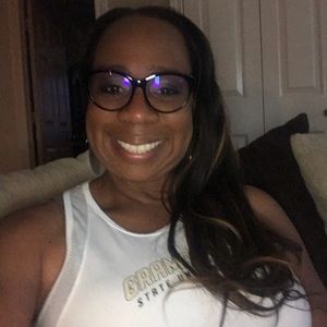 Meet your Posher, Raquel